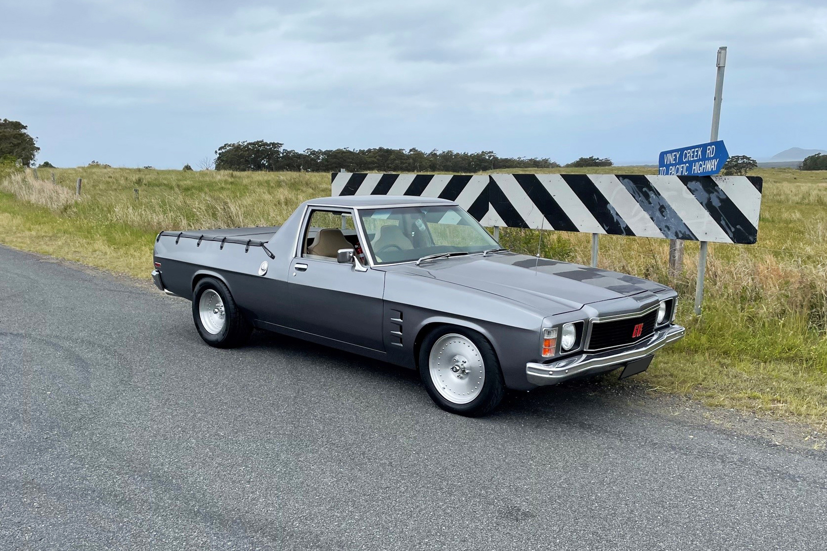 Holden HJ 1